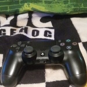 Sony DualShock 4 Controller - Black